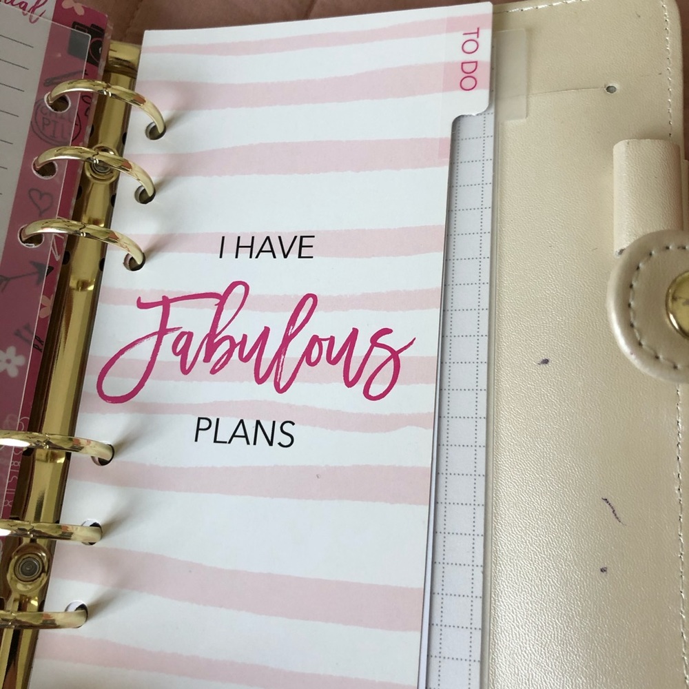 Customizable Wedding Planner - Picture 6 of 8